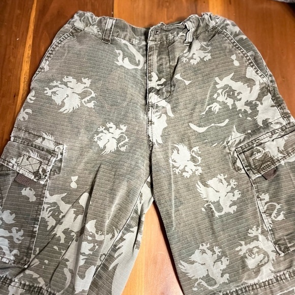 USED Boys Cargo shorts Size 8 - Ready for a New Adventure! - Picture 1 of 7